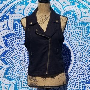 Maurices Black Zip Up Vest